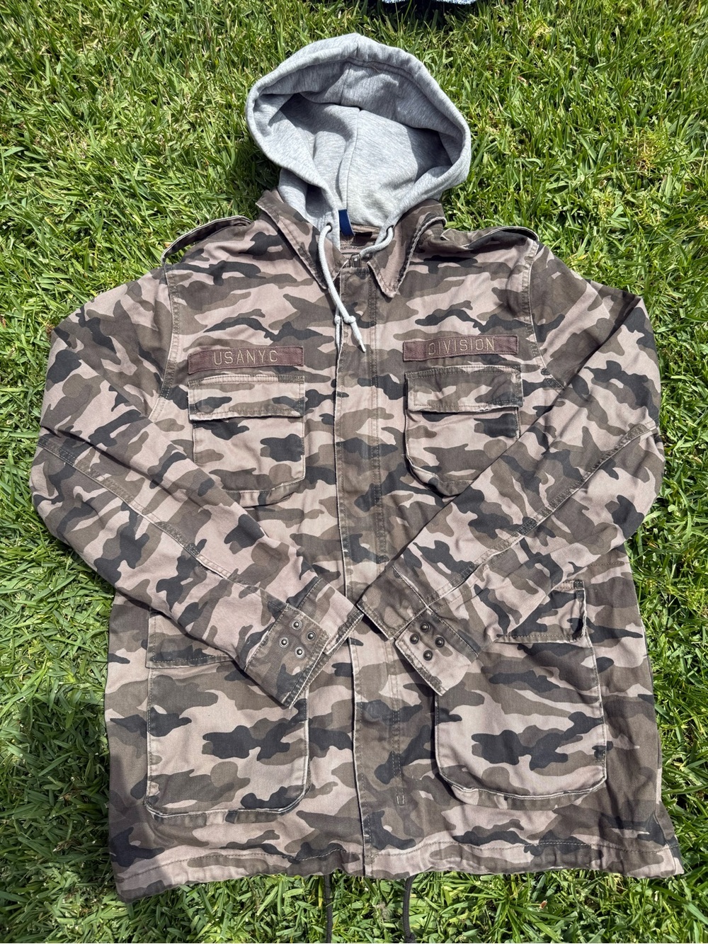 Divided Men’s Camouflage Field Jacket With Grey Hood Style 453X-DDFEA Size L
